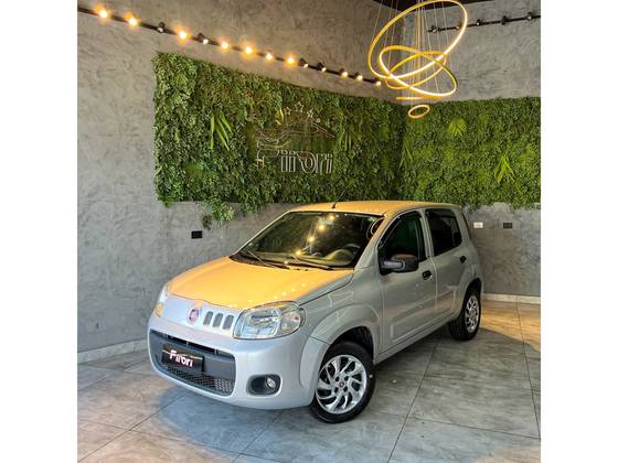 FIAT UNO 1.0 EVO VIVACE 8V FLEX 4P MANUAL FIAT UNO 1.0 EVO VIVACE 8V FLEX 4P MANUAL